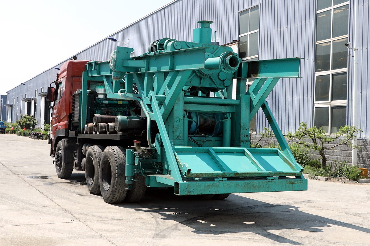 8寸后八輪汽車鉆機